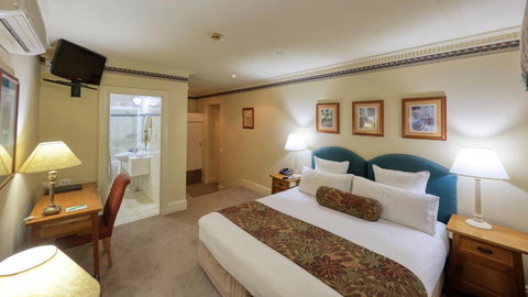 Royal Exchange Hotel - Yamba Accommodation 2