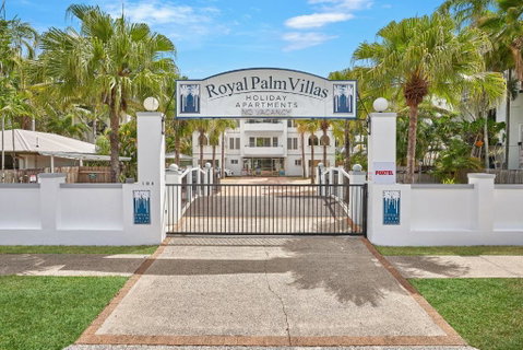 Royal Palm Villas - Yamba Accommodation 2