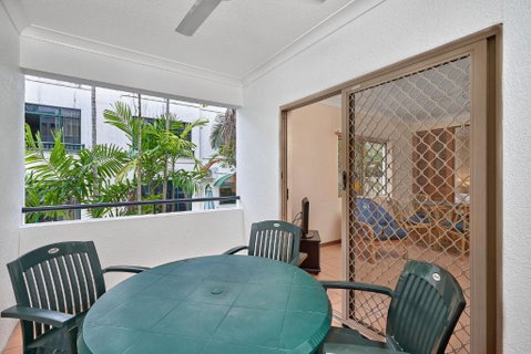 Royal Palm Villas - Yamba Accommodation 3
