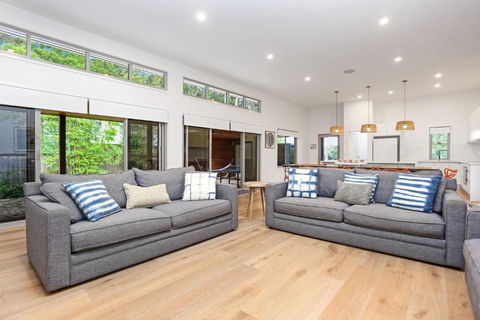 Russell Street Retreat - Yamba Accommodation 1