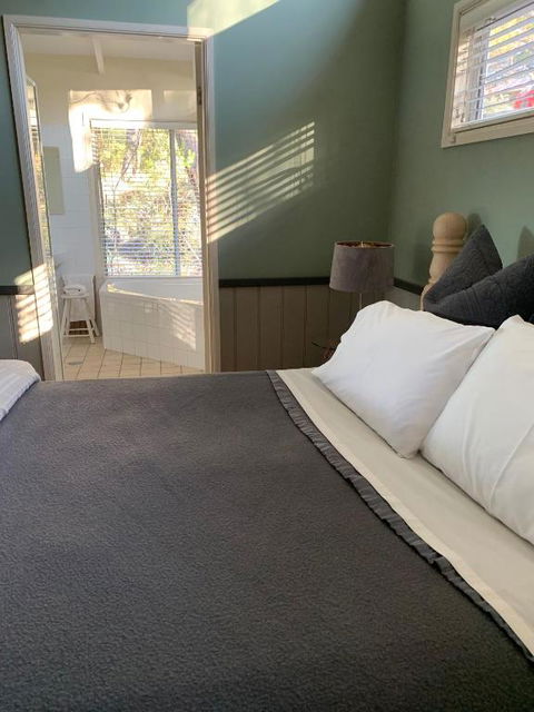 Rustic Spirit - Yamba Accommodation 2
