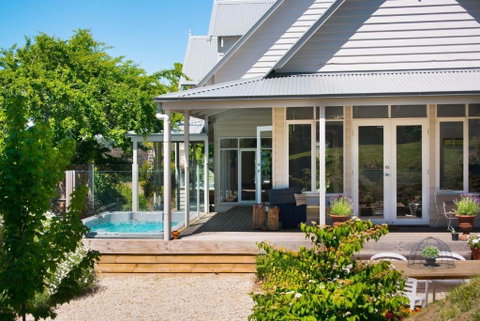 Sades - Yamba Accommodation 0