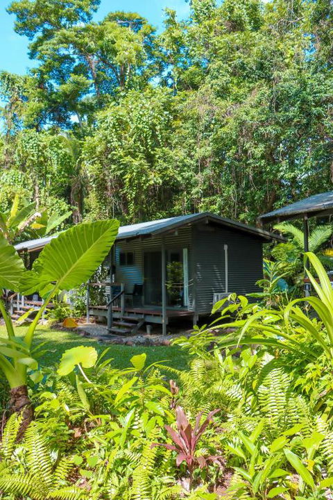 Safari Lodge - Yamba Accommodation 0