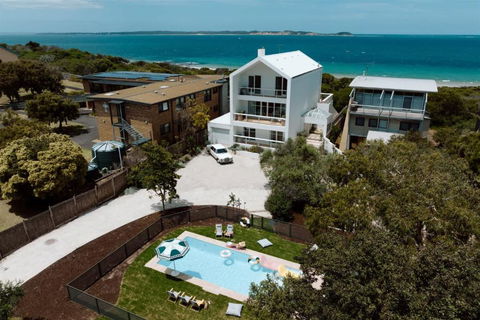 Sagres Queenscliff - Luxury House By The Beach - Yamba Accommodation 1