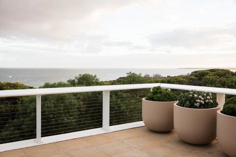 Sagres Queenscliff - Luxury House By The Beach - Yamba Accommodation 3