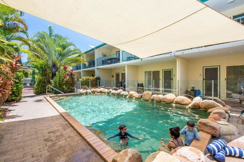 Sails On Horseshoe Apartment 5 - Yamba Accommodation 2