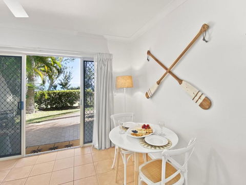 Sails On Horseshoe Apartment 5 - Yamba Accommodation 3