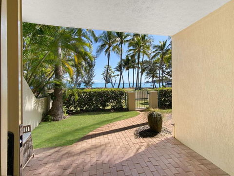 Sails On Horseshoe Apartment 6 - Yamba Accommodation 0