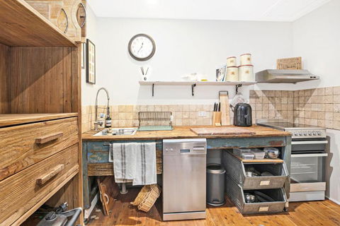 Saint Eloi Le Jardin - Yamba Accommodation 3