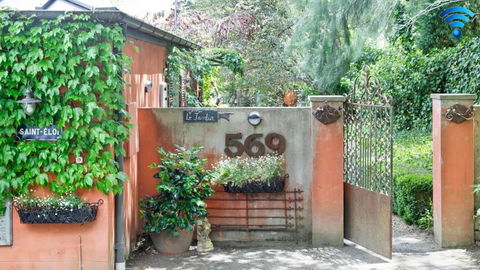 Saint Eloi Le Jardin - Yamba Accommodation 0