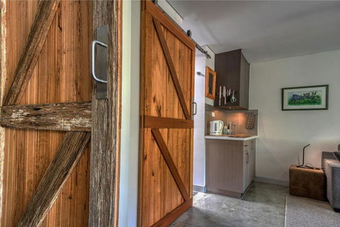 SALT Luxury Couples Bungalow - Yamba Accommodation 2