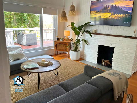 Saltwater Sunsets Seaside Haven With Ocean Views - Yamba Accommodation 2