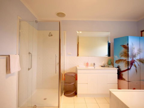 Salty Air Apartments Kingscote Kangaroo Island - Yamba Accommodation 2