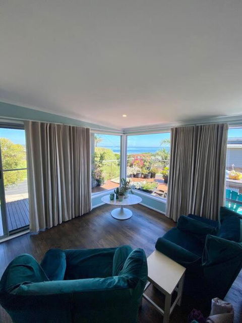 Salty Paws Dog Friendly Luxe Cottage - Yamba Accommodation 0