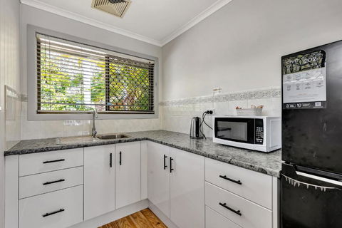 Sanctuary Lakes Fauna Retreat - Yamba Accommodation 2