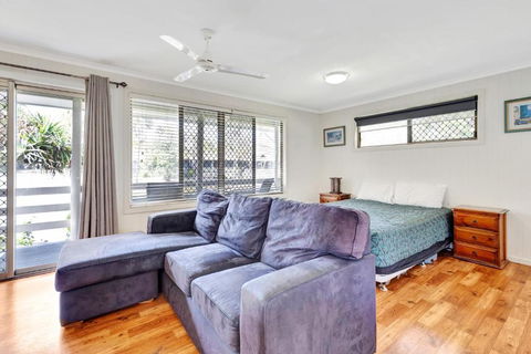 Sanctuary Lakes Fauna Retreat - Yamba Accommodation 1