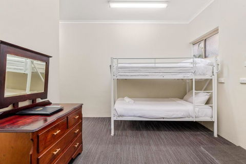 Sanctuary Resort Motor Inn - Yamba Accommodation 2