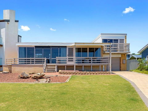 Sand Castles 34 Gold Coast Drive - Yamba Accommodation 3