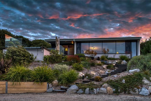 SALT Luxury Couples Villa - Yamba Accommodation 3