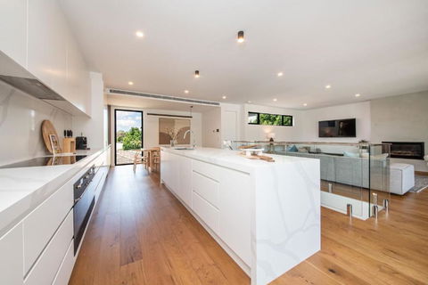 Sandringham Sunshine Escape - Yamba Accommodation 3