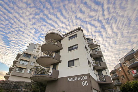 Sandalwood Unit 1 66 Lower Gay Tce - Yamba Accommodation 0