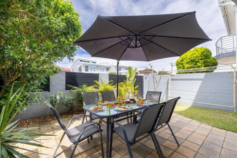 Sandcastles 4 -8 Ala Moana Way - Yamba Accommodation 3