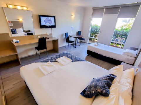 Sandors Motor Inn - Yamba Accommodation 3