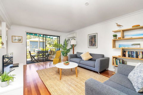 Sandpiper, Hyams Beach - Yamba Accommodation 0