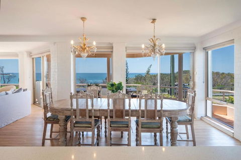 Sandrift One - Oceanstays - Yamba Accommodation 2