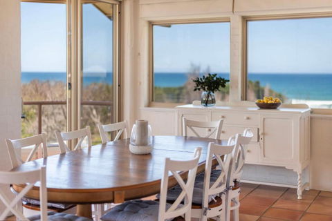 Sandrift Two - Oceanstays - Yamba Accommodation 2