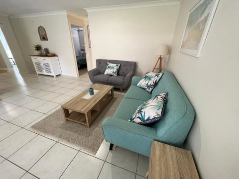 Sandstone Point 4-bedroom Home - Yamba Accommodation 1