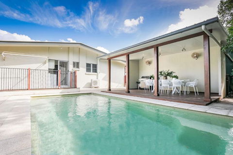 Sandy Burrows - Yamba Accommodation 1