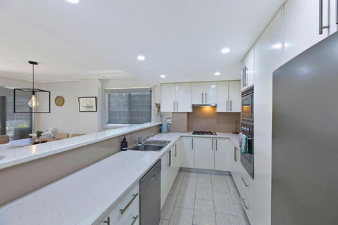 Sandy Cove Apartment The Entrance 8 - Yamba Accommodation 3