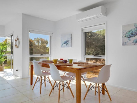 Sandy Cove - Yamba Accommodation 3
