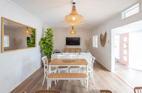 Sea Breeze Cottage - Oceanstays - Yamba Accommodation 2