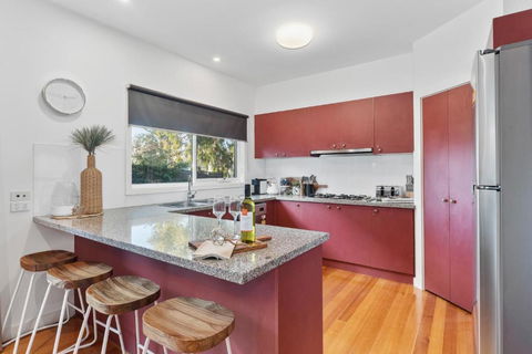 Seaford Luxe Beach House 2023 BDC Traveller Award Winner - Yamba Accommodation 3