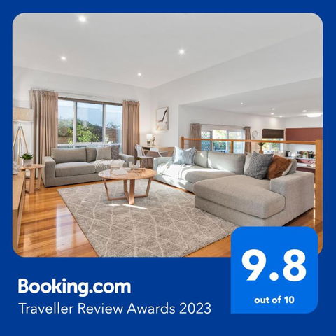 Seaford Luxe Beach House 2023 BDC Traveller Award Winner - Yamba Accommodation 0