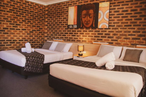 Squatters Homestead Motel - Yamba Accommodation 3