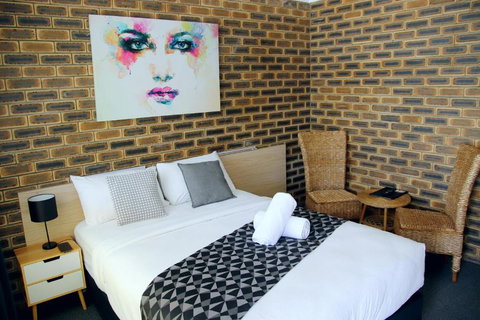 Squatters Homestead Motel - Yamba Accommodation 0