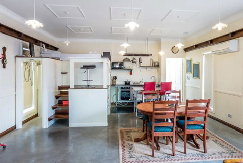 Studio In Ashgrove W Bedroom Loft - Yamba Accommodation 2