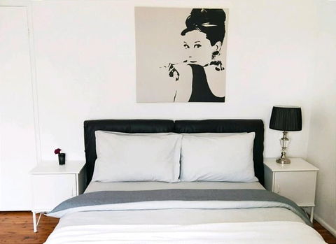 Stylish Master Suite + Private Bathroom + TV FREE Parking Pet Friendly - Yamba Accommodation 0