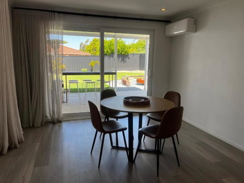 Suburban Retreat - Yamba Accommodation 2