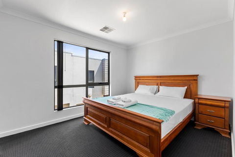 Swainson On Bernards - Yamba Accommodation 3