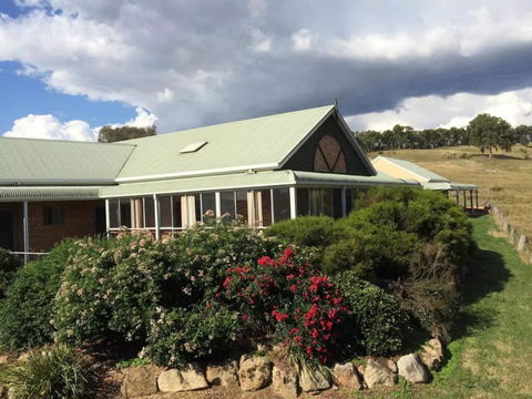 Tarcutta Retreat - Yamba Accommodation 0