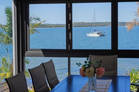 Taren Point Luxury 4Br House With Best Bay View - Yamba Accommodation 1