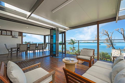 Taren Point Luxury 4Br House With Best Bay View - Yamba Accommodation 0