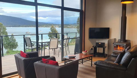 The Beach House- Private Jacuzzi And Wood Fire! - Yamba Accommodation 2