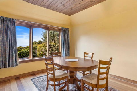 The Clocktower - Serene Stay At Herons Rise Vineyard - Yamba Accommodation 3