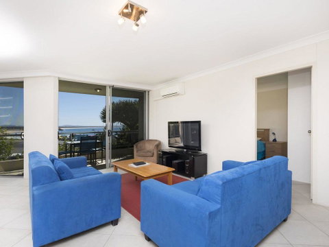 Beachpoint G2 - Yamba Accommodation 1