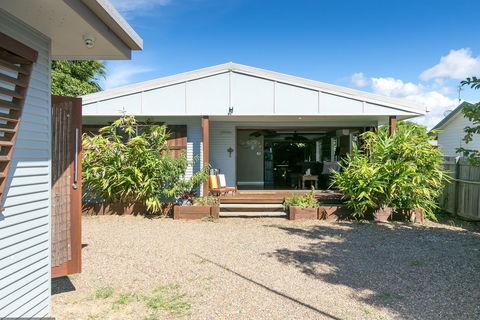 Beachside Cottages - Yamba Accommodation 2